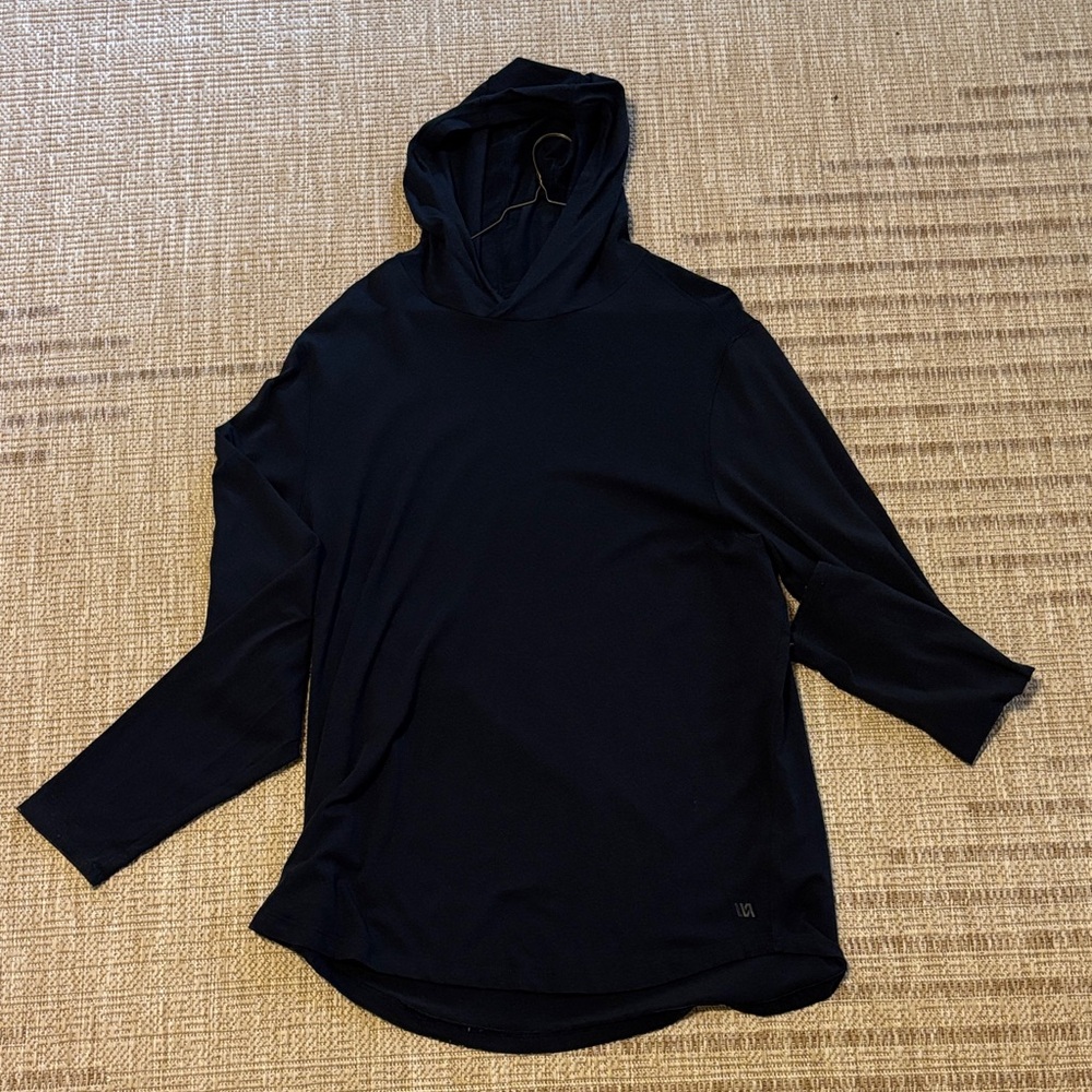 Men’s VRST Long Sleeved hoodie navy size large
